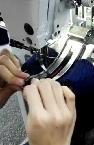 robotic sewing machine for arc surface sewing