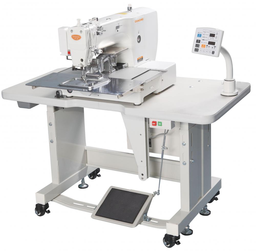 Industrial label sewing machine