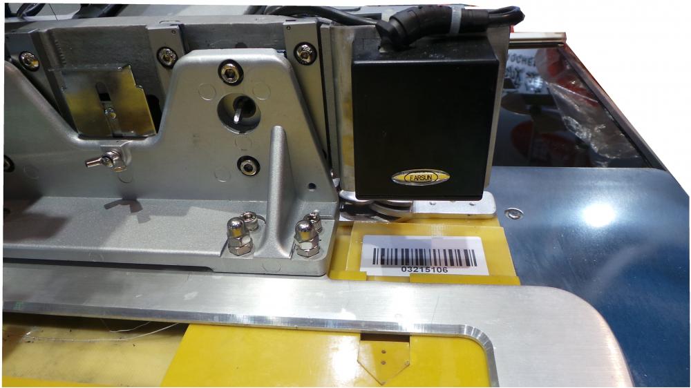 Industrial leather sewing machine